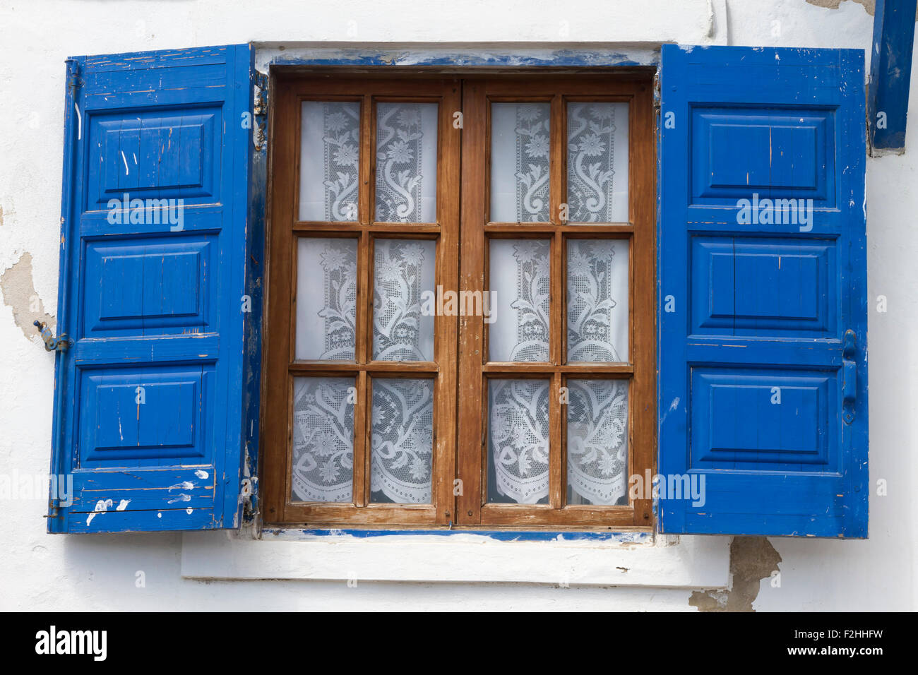 Ventana griega fotografías e imágenes de alta resolución - Alamy