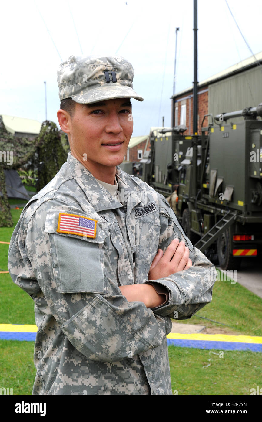 Soldado del Ejército estadounidense desde el 98º Batallón de señal expedicionaria Foto de stock
