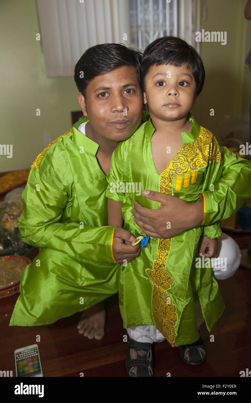 Retrato de padre e hijo, Americana de Bangladesh. Foto de stock