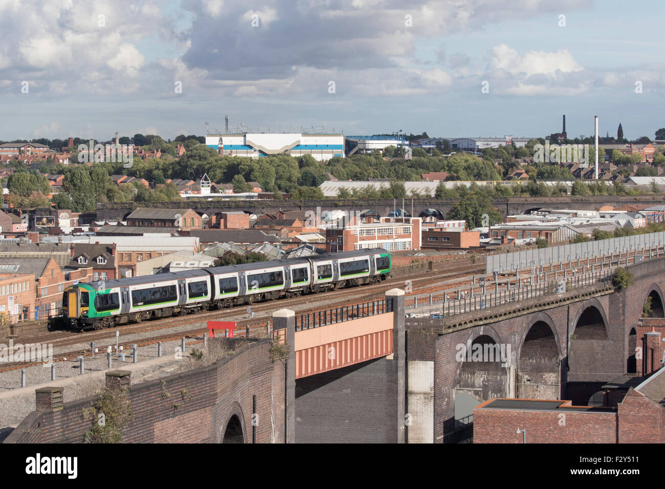 Mirando hacia el Birmingham's Eastside donde la propuesta de Alta velocidad 2 estará ubicada, Birmingham, Inglaterra, Reino Unido. Foto de stock