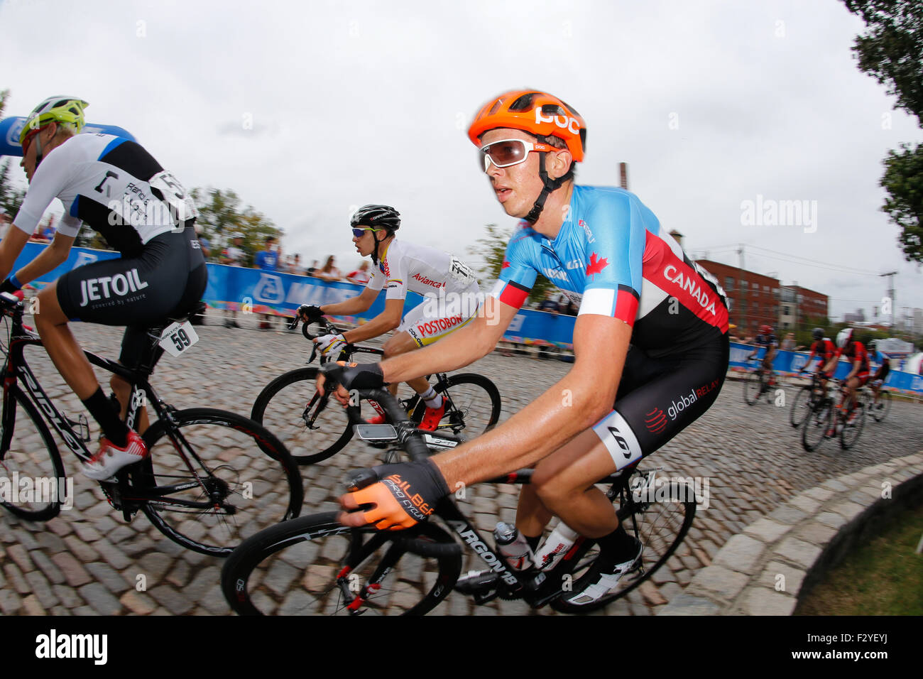 RICHMOND, Virginia, el 25 de septiembre del 2015. Nigel Ellsay canadiense razas arriba Libby Hill durante los 162,2 kilómetros de carretera UCI Campeonatos del mundo los hombres menores de 23 Road Race. Crédito: Ironstring/Alamy Live News Foto de stock