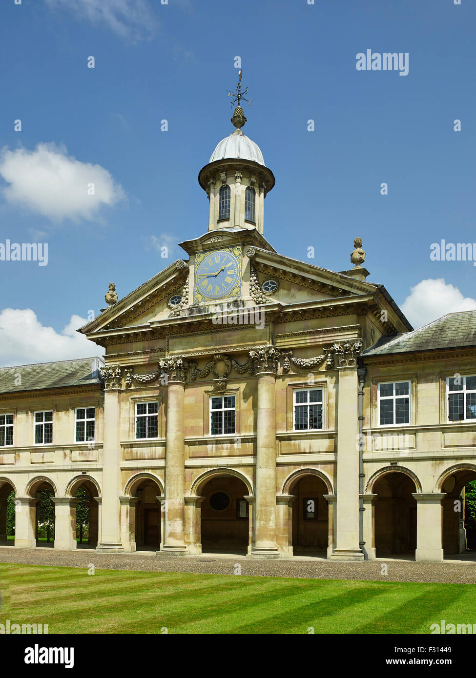 Emmanuel College, Cambridge, la capilla y el claustro Foto de stock