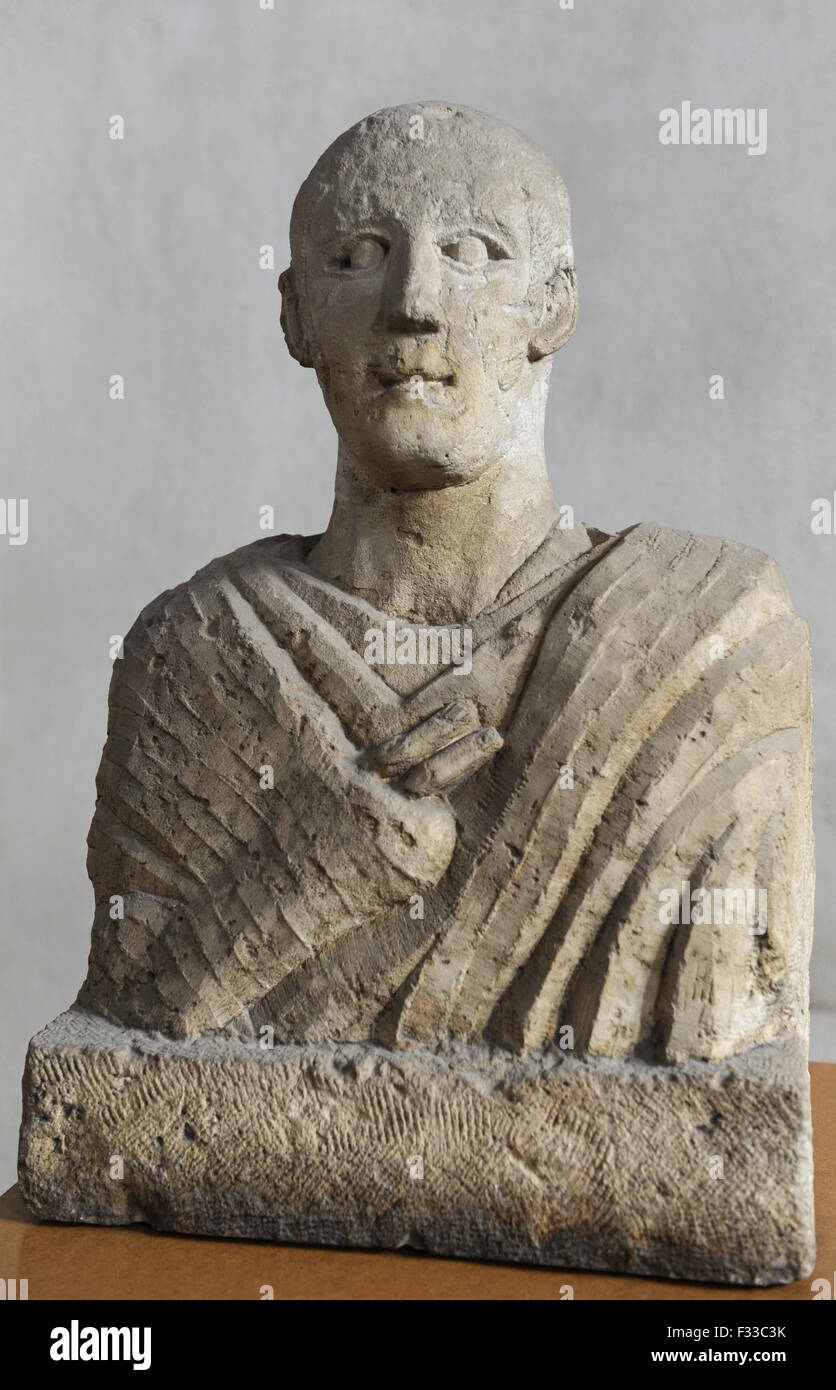 Periodo romano. Busto funerario de un hombre. La piedra caliza. Samaria. Israel. 3º siglo DC. Museo Arqueológico Rockefeller. Jerusalén. Israel. Foto de stock