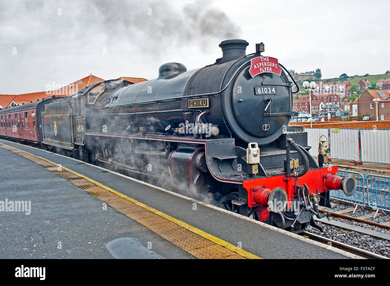 Tren de vapor en Whitby, Yorkshire del norte Foto de stock