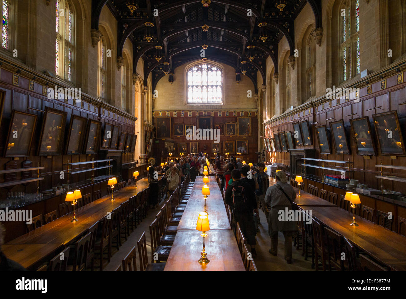 Interior / interior del Gran Hall (el comedor) de la Iglesia de Cristo, de la Universidad de Oxford. Oxford. En el Reino Unido. Foto de stock