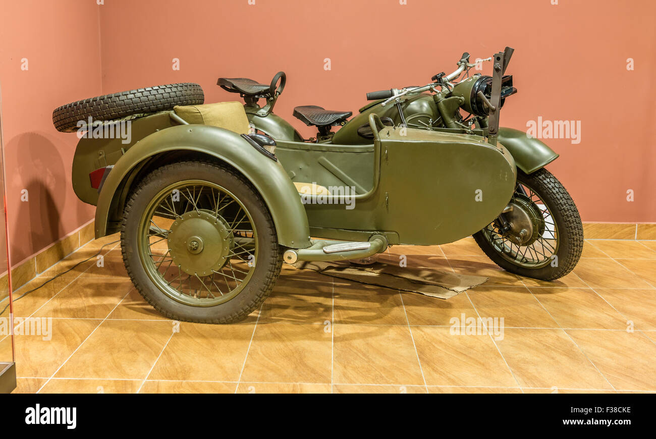 Museo de la segunda guerra mundial - Moto lateralmente Fotografía de stock  - Alamy