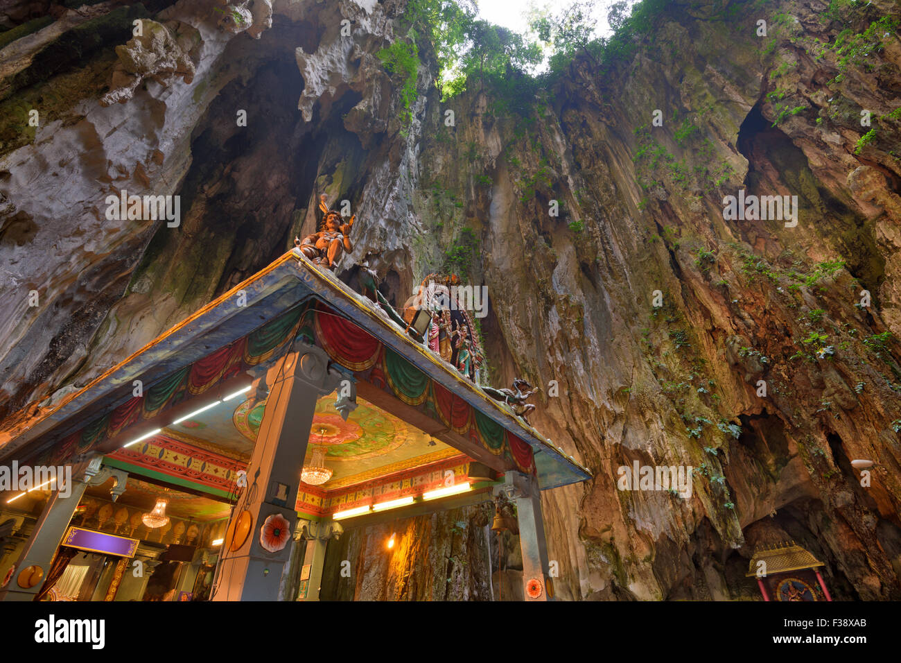Templo hindú de las cuevas de Batu, cerca de Kuala Lumpur. Foto de stock