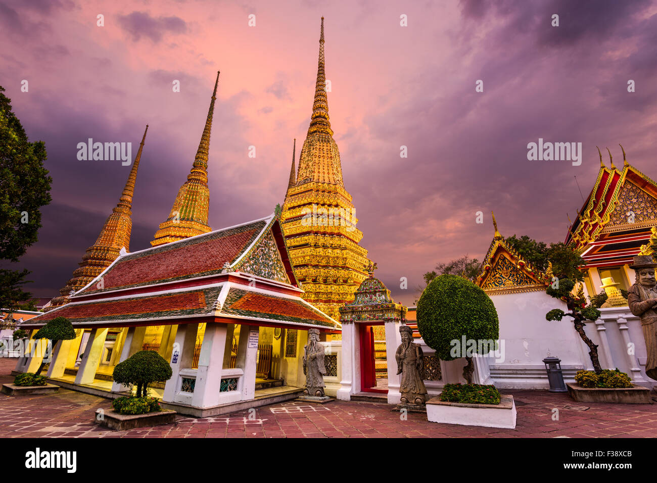 Templo Wat Pho en Bangkok, Tailandia. Foto de stock