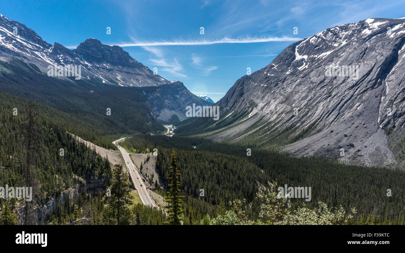 Vista desde el mirador en el Big Bend, el Parque Nacional Banff, Canadian Rockies, Alberta, Canadá Foto de stock