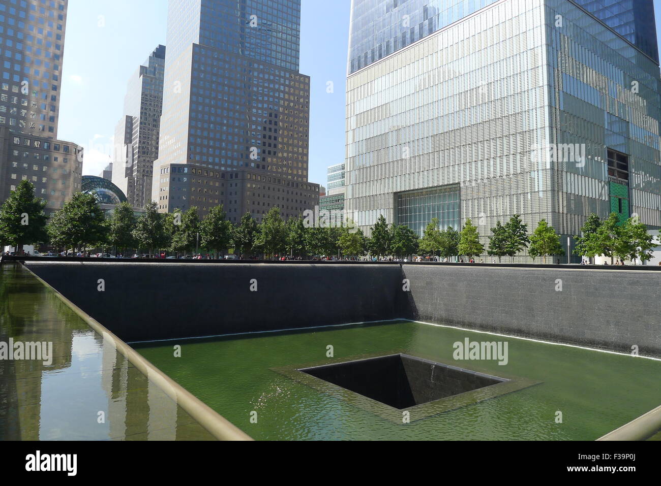 9/11 Memorial Pool del Norte en Nueva York Foto de stock