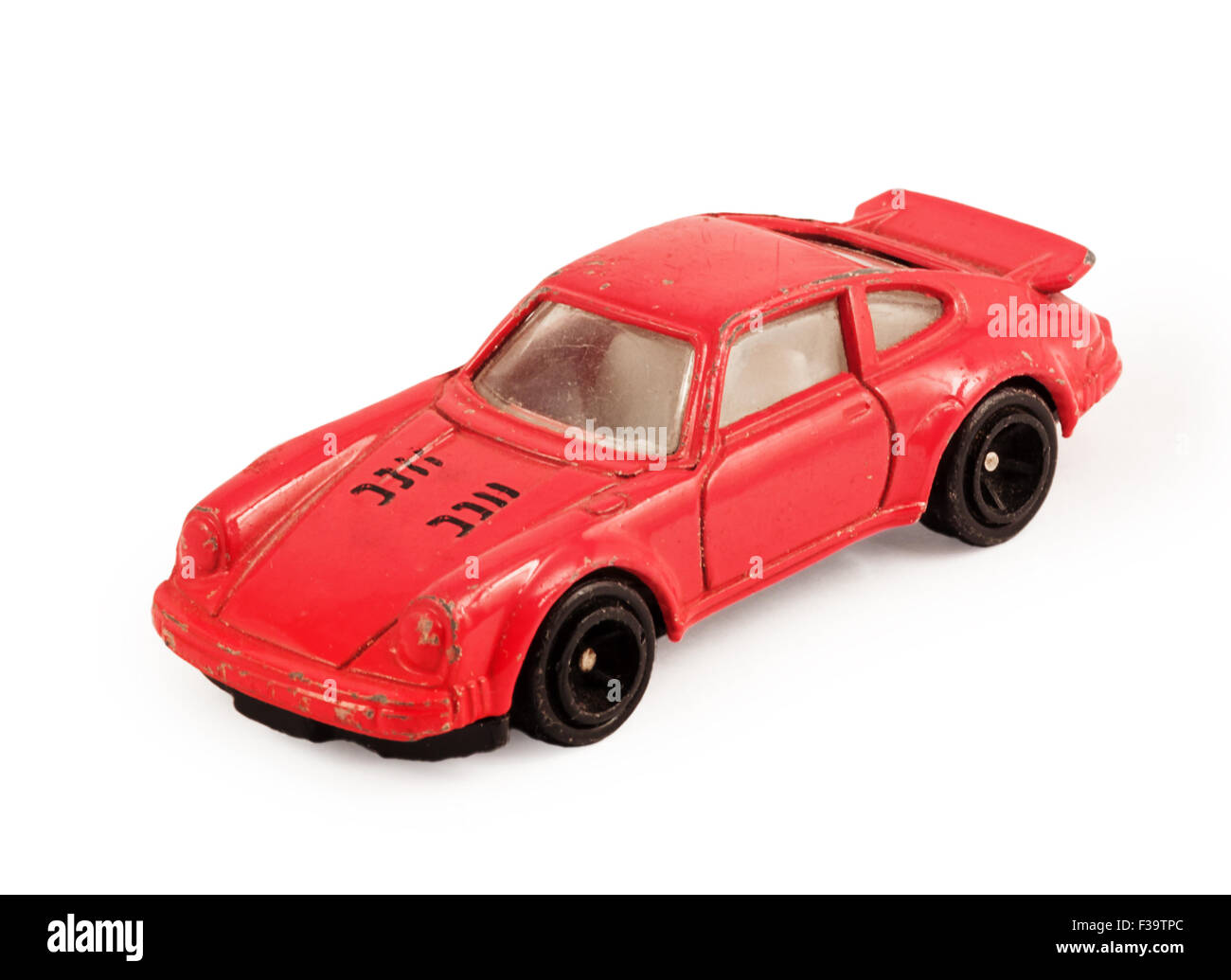 Carro de juguete rojo fotografías e imágenes de alta resolución - Alamy