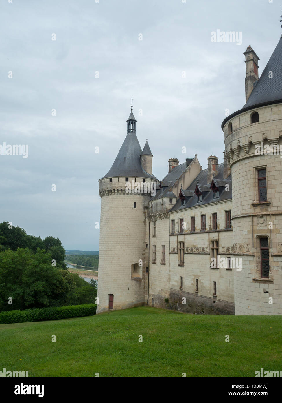 Chaumont-sur-Loire Chateau torres Foto de stock
