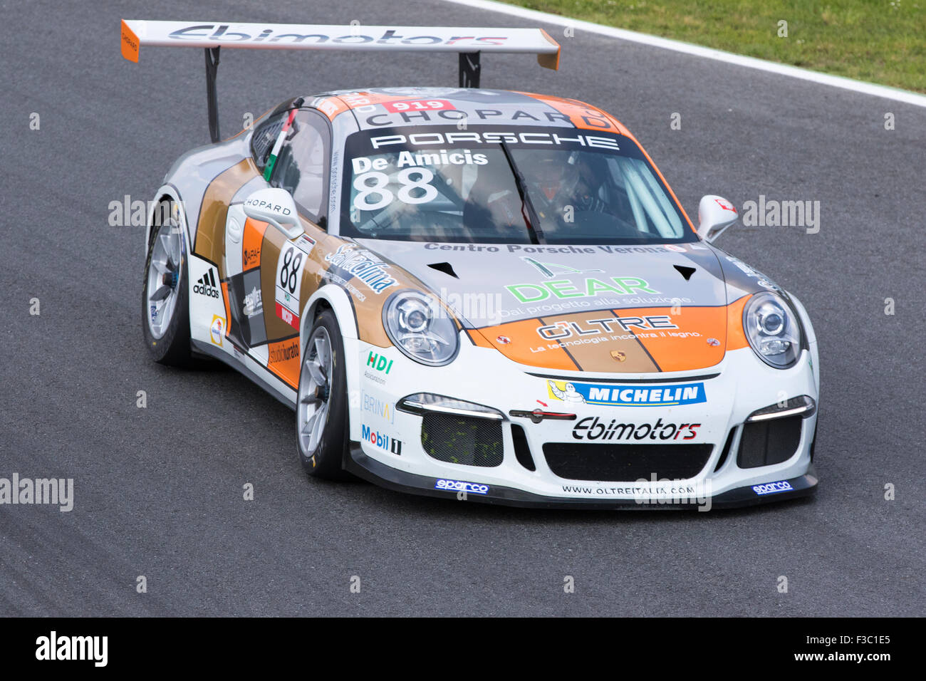 Porsche on race track fotografías e imágenes de alta resolución - Página 6  - Alamy