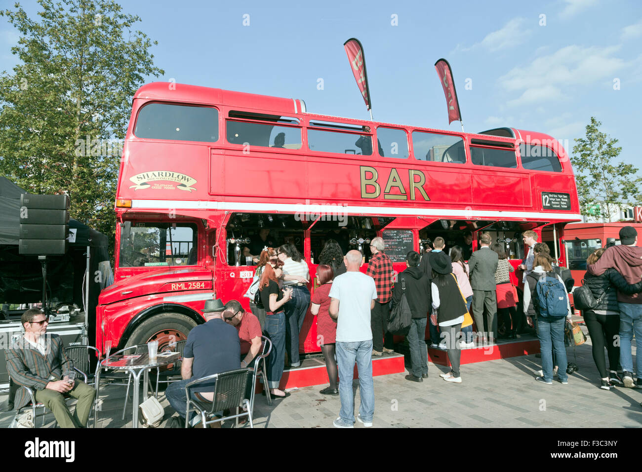 Londres, Inglaterra, Reino Unido: 4 de octubre de 2015 Classic car boot venta, Lewis Cubitt Square, Kings Cross, London, England, Reino Unido, Crédito: Keith Erskine/Alamy Live News Foto de stock