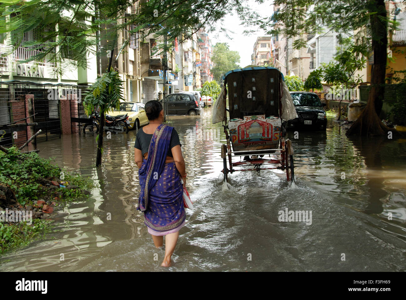 Calcuta inundación ; inundado zonas residenciales de CALCUTA Calcuta en Bengala Occidental, India ; ; Foto de stock