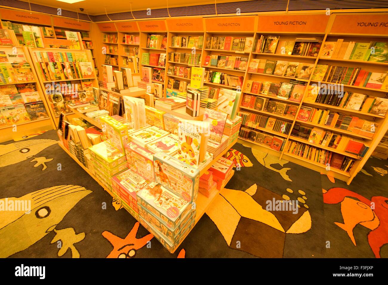 Calcuta la prestigiosa librería en una localidad aristocrática Calcuta ; ; ; en Bengala Occidental, India Foto de stock