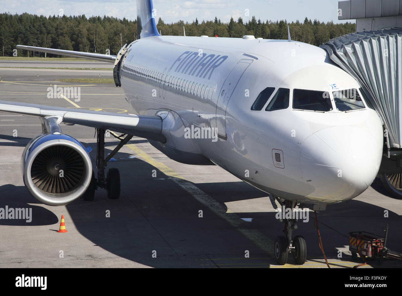 Transporte aéreo ; Finnair air nave aterrizó ; el aeropuerto Vantaa de Helsinki , Finlandia ; los países escandinavos ; el norte de Europa Foto de stock