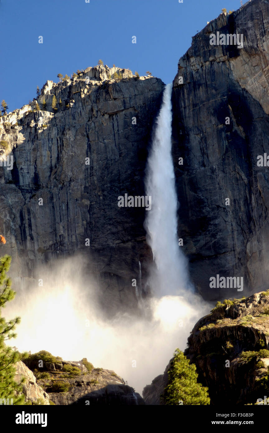 Cataratas de Yosemite ; Cataratas de Yosemite ; Parque Nacional de Yosemite ; Sierra Nevada ; California ; Estados Unidos de América ; Estados Unidos de América ; Estados Unidos de América Foto de stock