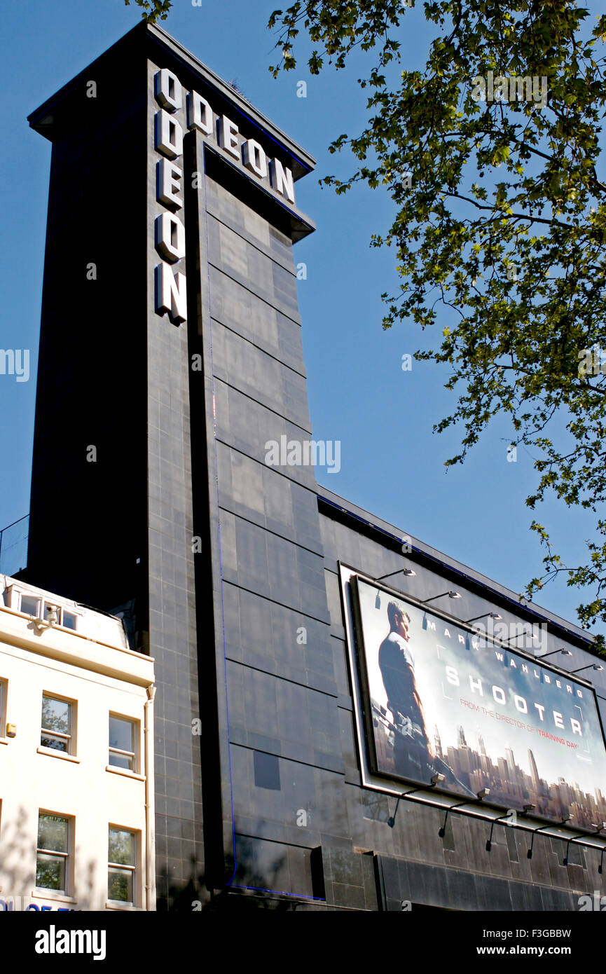 Odeon Cinema ; Shooter ; Mark Wahlberg ; Oscar Deutsch entestains Our Nation ; Londres ; Inglaterra ; Reino Unido ; Reino Unido Foto de stock