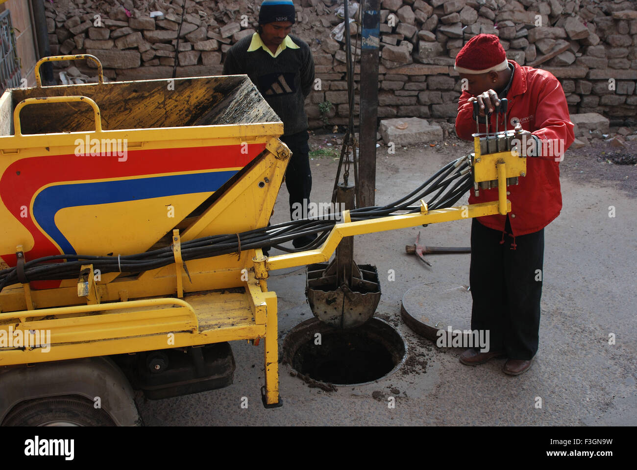 Sewer cleaning india fotografías e imágenes de alta resolución Alamy