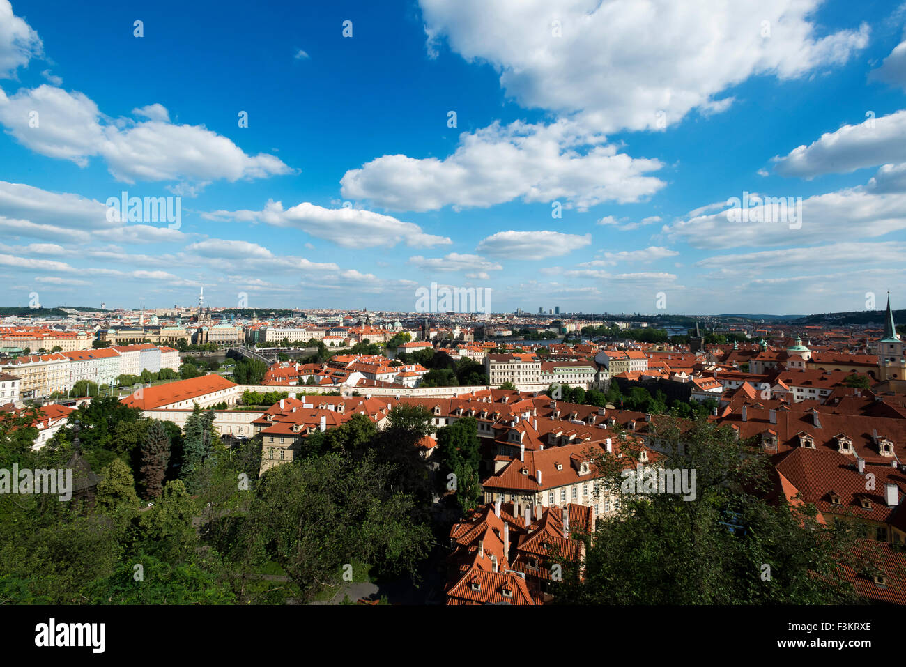 Vista de Praga desde el Castillo de Praga, República Checa Foto de stock