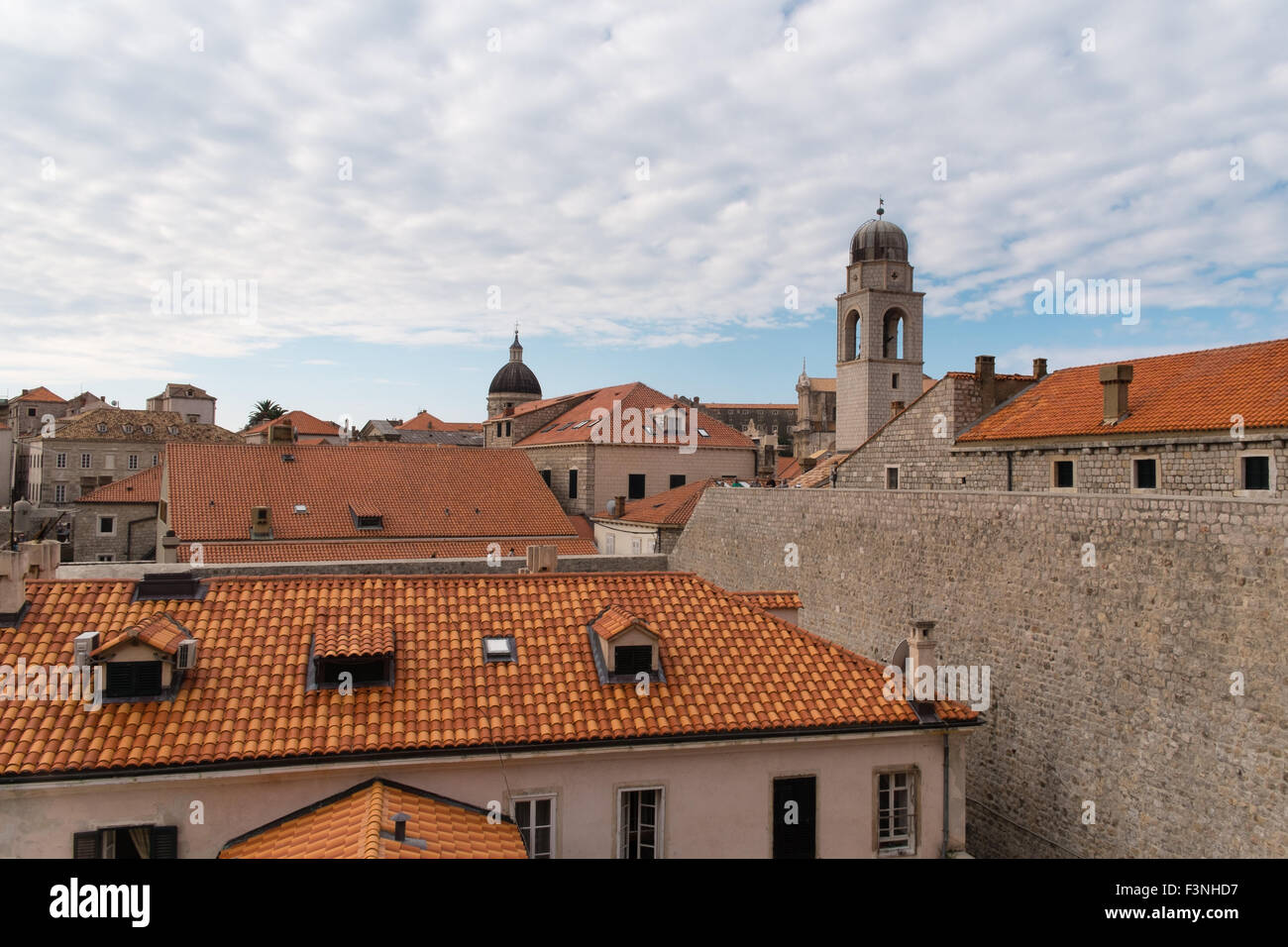 Las azoteas de la ciudad vieja de Dubrovnik. Foto de stock