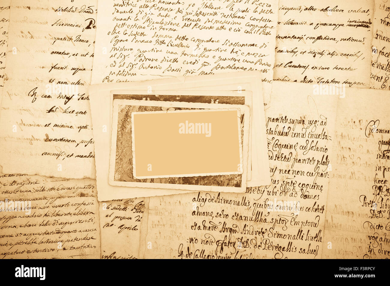 Letra e imágenes con trazado de recorte Foto de stock