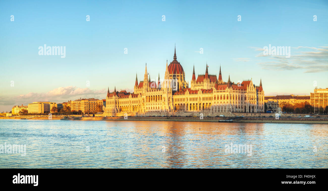 El edificio del parlamento en Budapest, Hungría Foto de stock