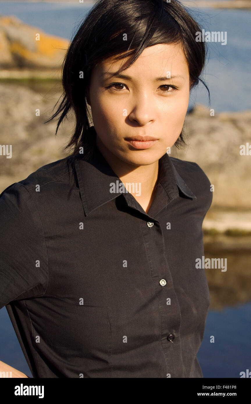 Retrato de una mujer joven, Suecia. Foto de stock