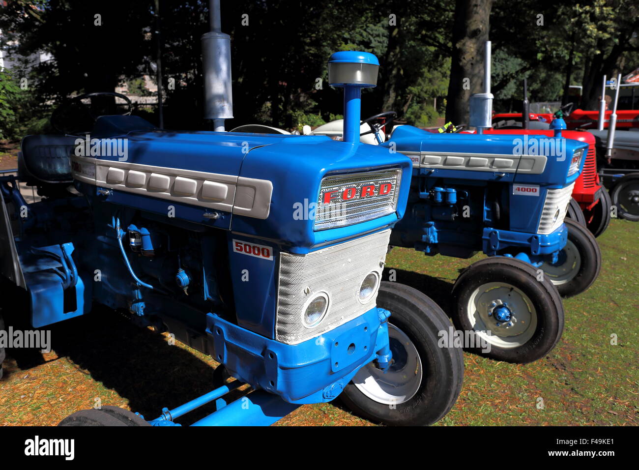 Ford 5000 tractor fotografías e imágenes de alta resolución Alamy