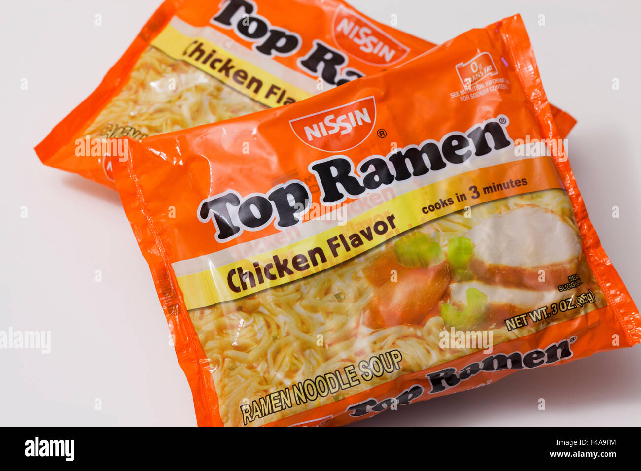 Instant noodles usa fotografías e imágenes de alta resolución - Alamy