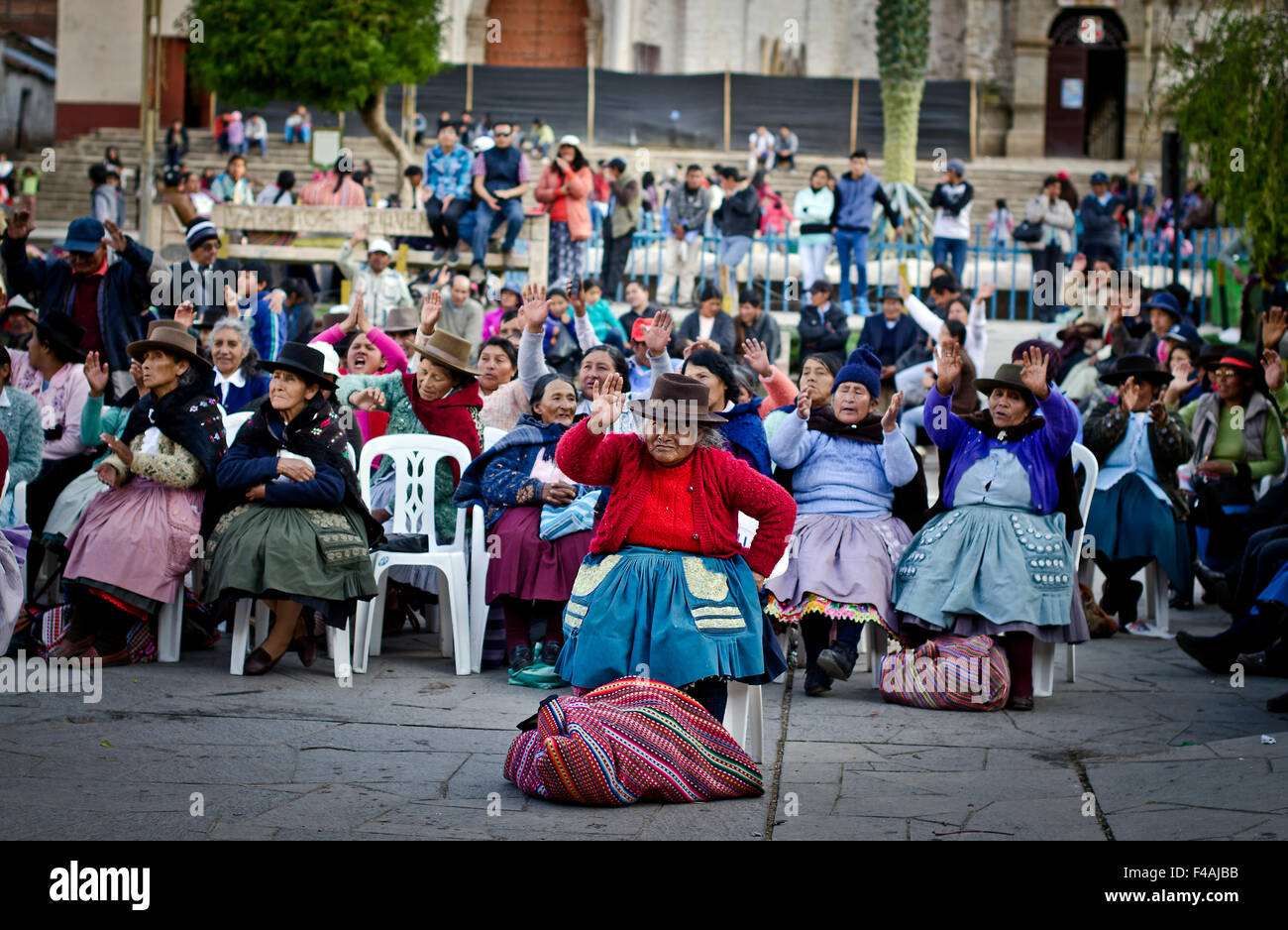 Misa en Huancavelica, Andes, Perú Foto de stock