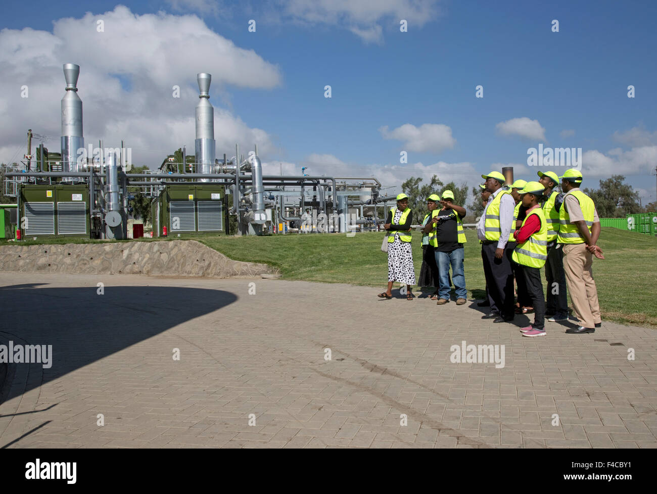 Los maestros del África oriental visitando 2,4 MW de Biogás planta Biojoule CHP digestión anaerobia Gorge Farm Energy Park, el lago Naivasha Kenia Foto de stock