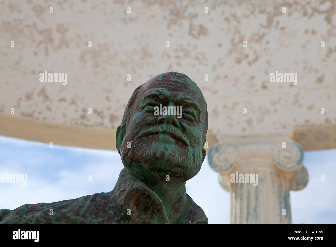 Cuba, Cojimar. Ernest Hemingway busto, realizados por pescadores locales en Cojimar. Foto de stock