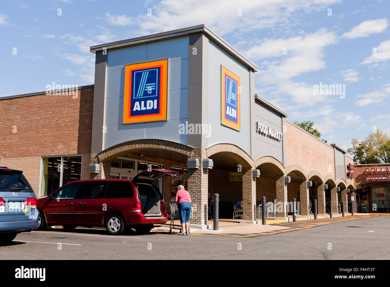 Cadena de supermercados estadounidense fotografías e imágenes de alta  resolución - Alamy