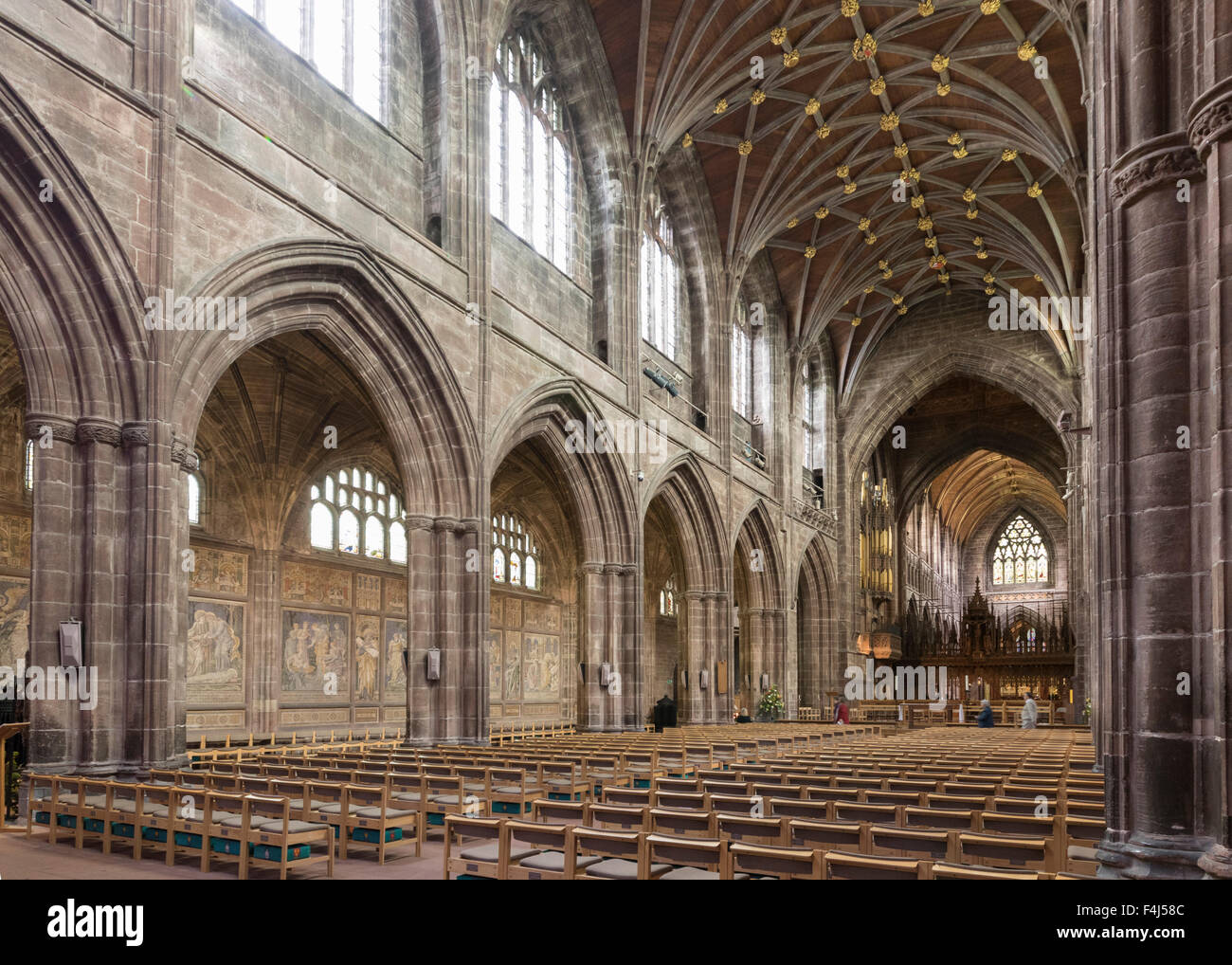 Interior de la Catedral de Chester, mirando al noreste, Cheshire, Inglaterra, Reino Unido, Europa Foto de stock