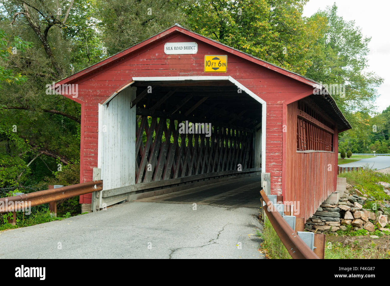Seda Covered Bridge, Vermont, EE.UU. Foto de stock