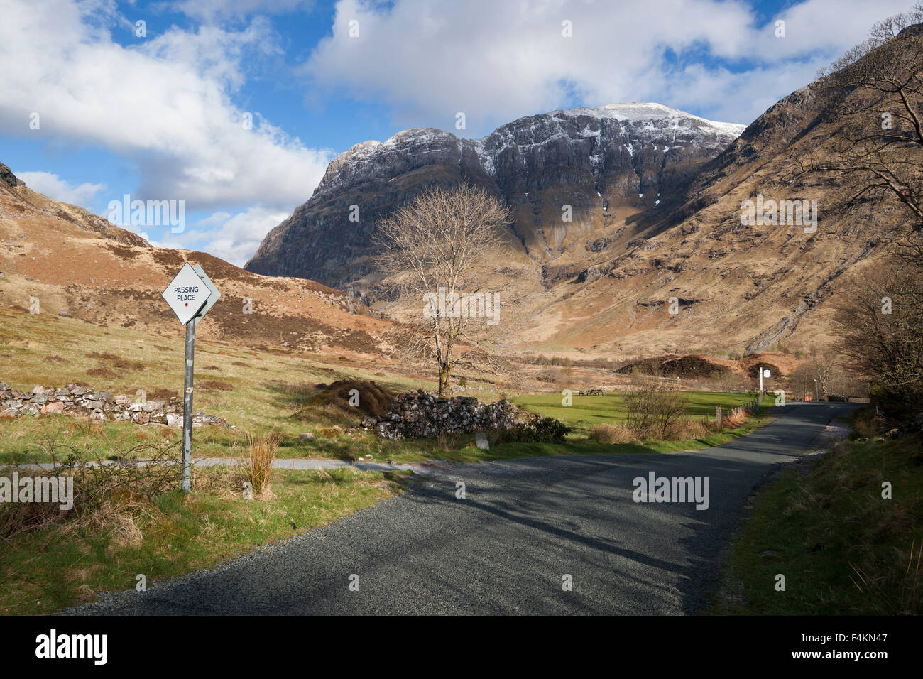 Viejo Wade Road en Glencoe, Lochaber, región de Tierras Altas de Escocia, Reino Unido Foto de stock