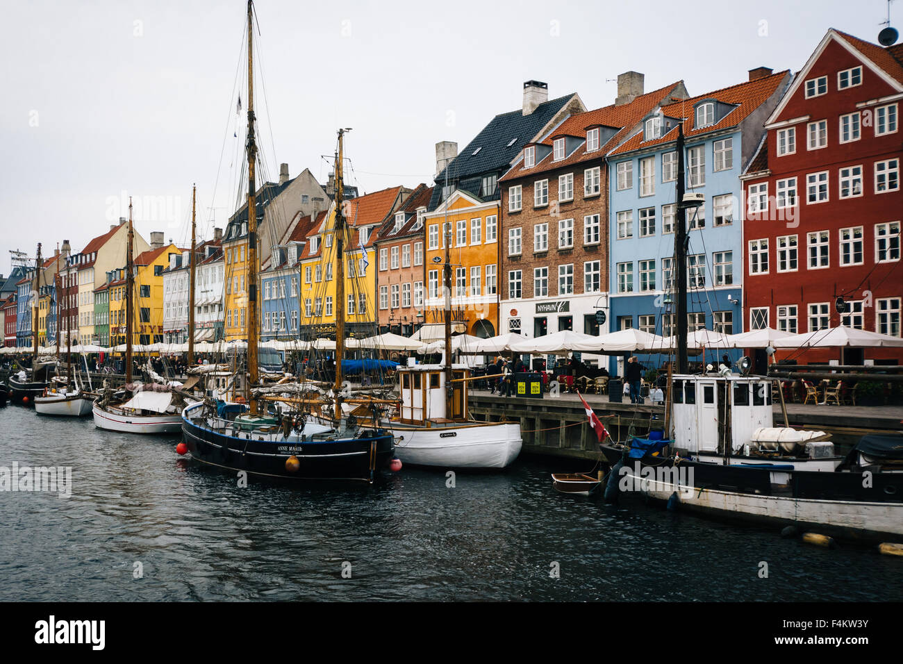 El Canal de Nyhavn en Copenhague, Dinamarca. Foto de stock