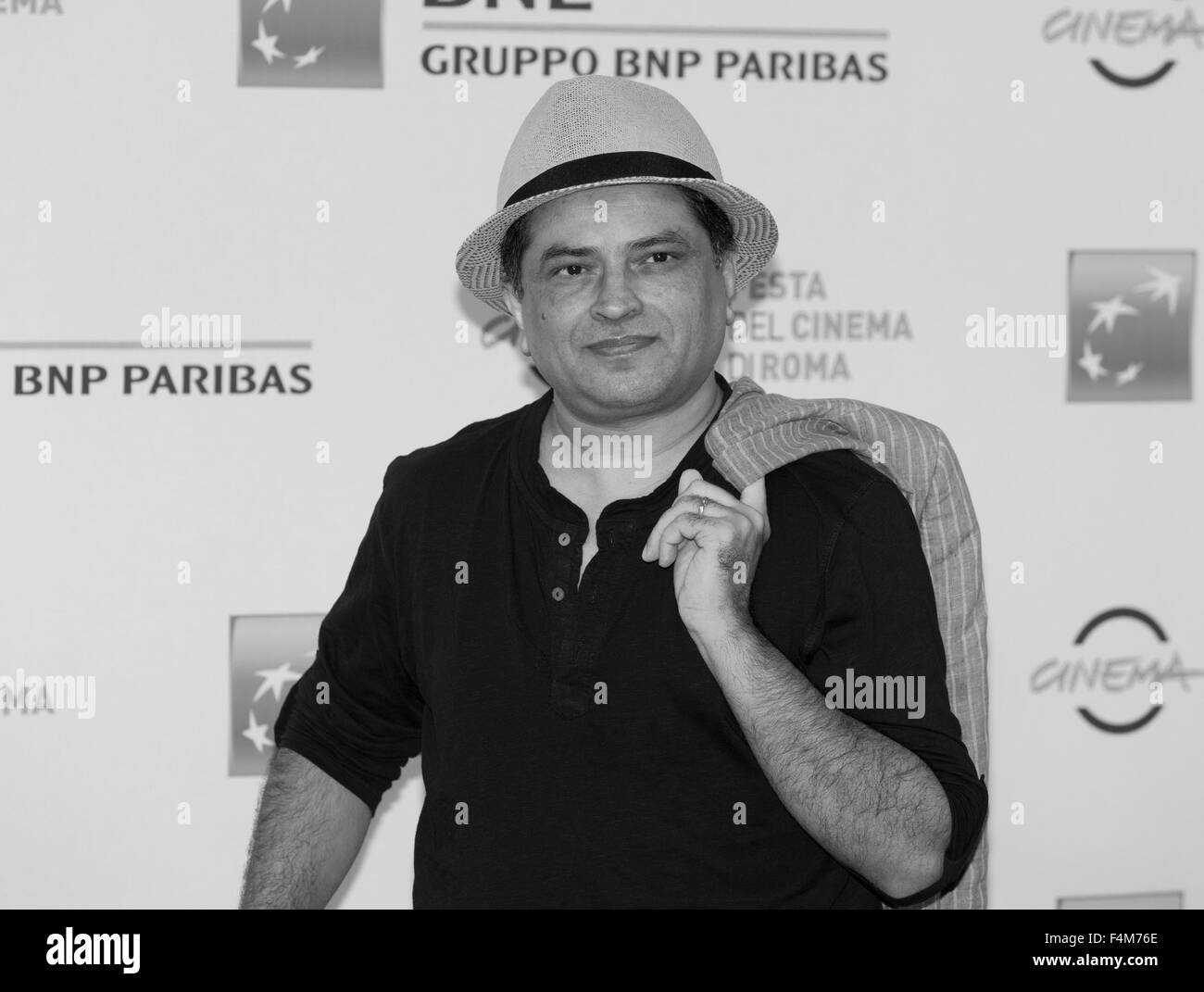 Roma, Italia. 20 Oct, 2015. Photocall para "enojado diosas indias' en Roma Film Fest. Director Pan Nalin., , Roma, Italia 20/10/15 Crédito: Stephen Bisgrove/Alamy Live News Foto de stock