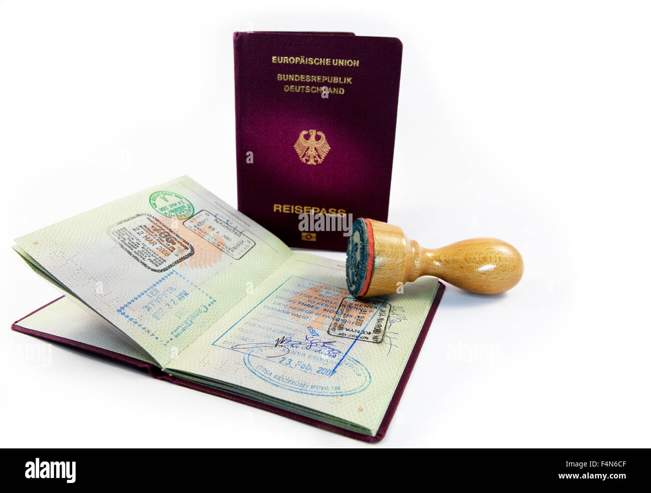 Sello de entrada y el sello, el pasaporte de la República Federal de Alemania Foto de stock