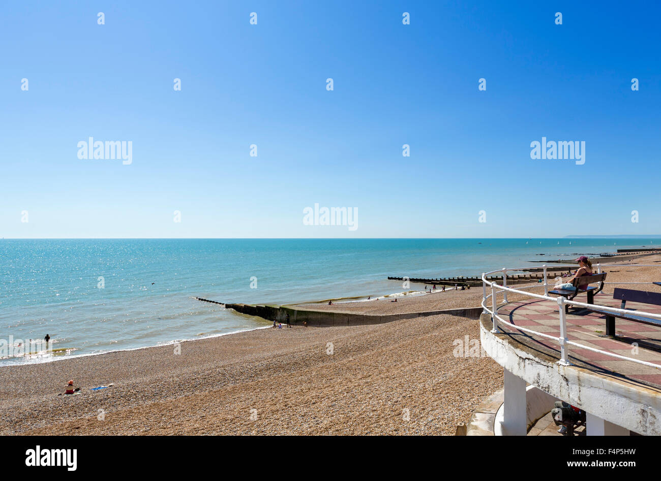 La playa en Hastings, East Sussex, Inglaterra, Reino Unido. Foto de stock