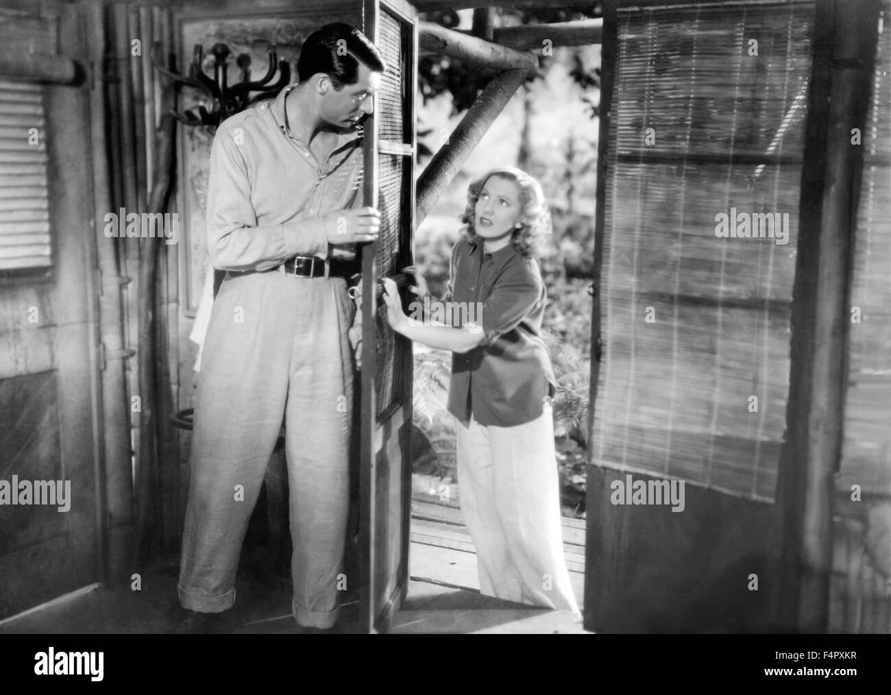 Cary Grant y Jean Arthur / Solo los ángeles tienen alas / 1939 / dirigida por Howard Hawks / [Columbia Pictures] Foto de stock