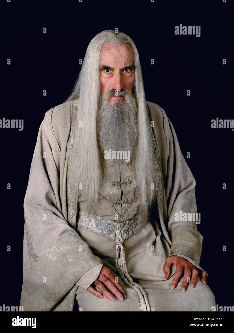 Christopher Lee, El Señor de los anillos 2001 dirigido BT Peter Jackson. La  nueva línea cine / tuerca de mariposa Films / La Saul Zaentz Company  Fotografía de stock - Alamy