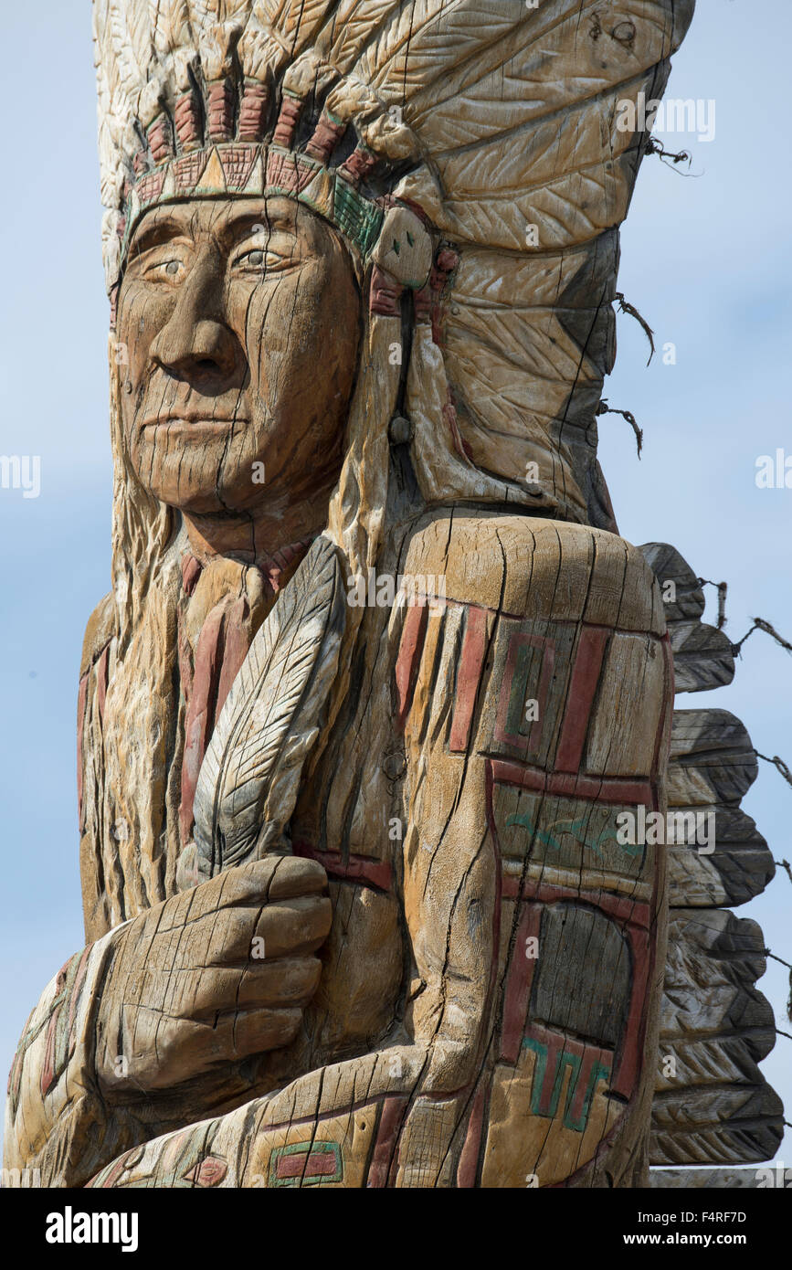 Estados Unidos, Montana, Crow Indian Reservation, Great Plains, kitsch en la gasolinera de Crow Agency Foto de stock