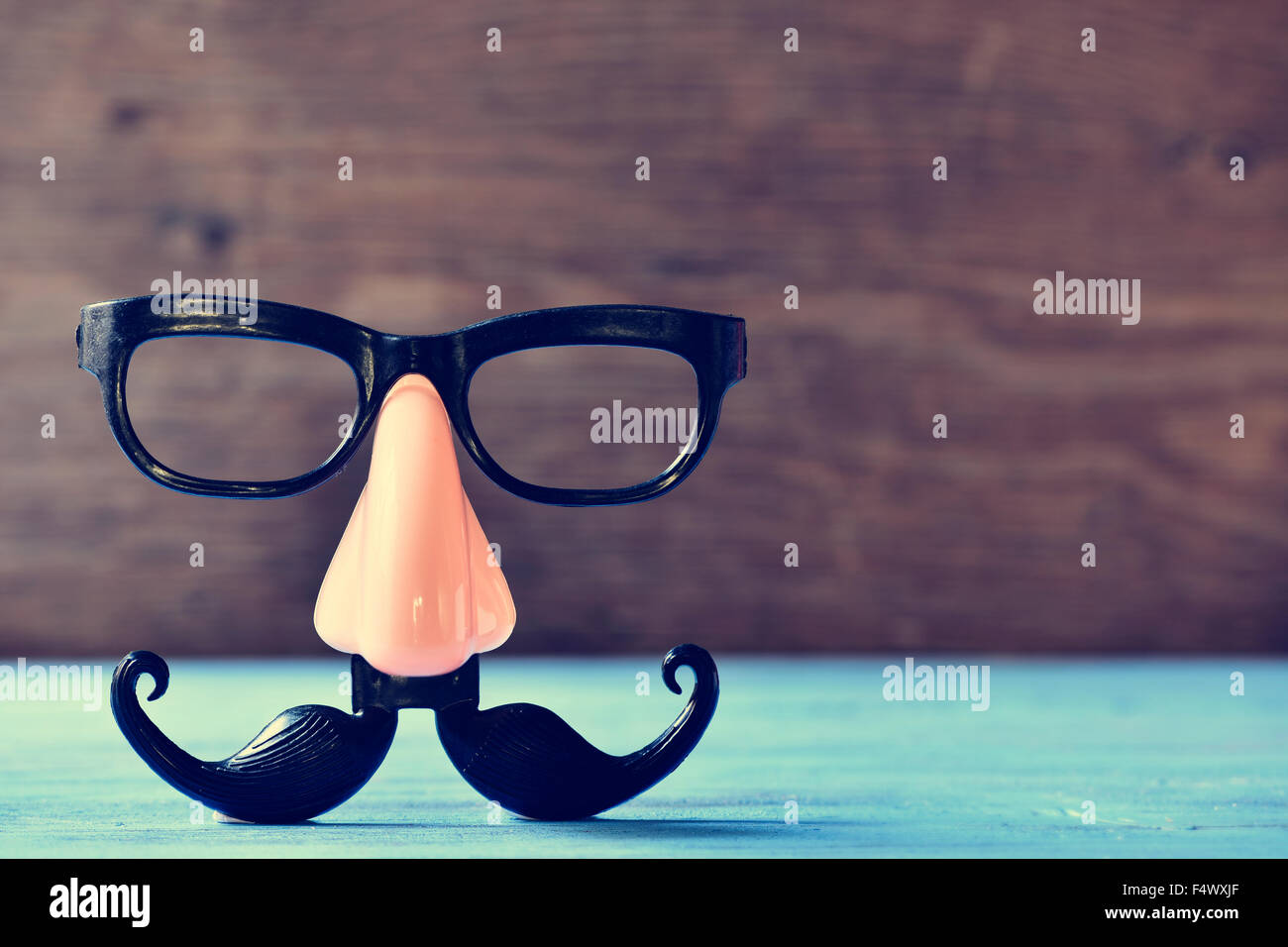 Anteojos nariz online y bigote