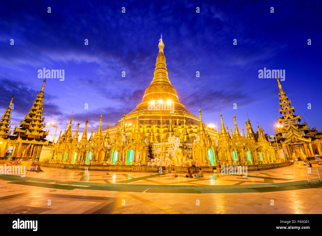 La Pagoda Shwedagon en Yangon, Myanmar. Foto de stock