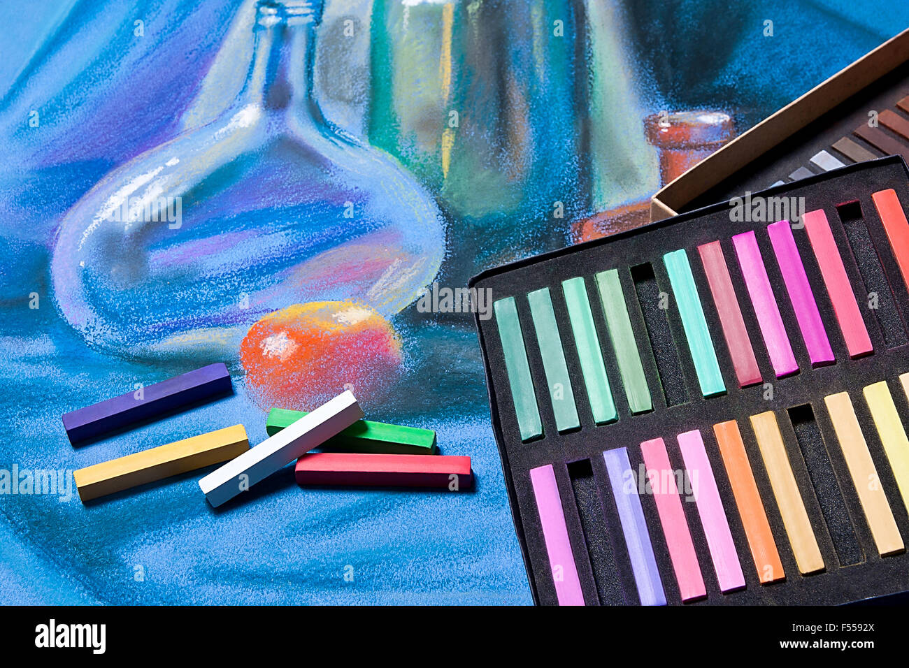 Dibujo a la tiza y al pastel fotografías e imágenes de alta resolución -  Alamy