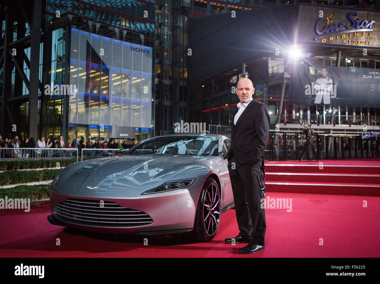 Aston Martin Db9 Gt Bond Edition Fotos E Imagenes De Stock Alamy