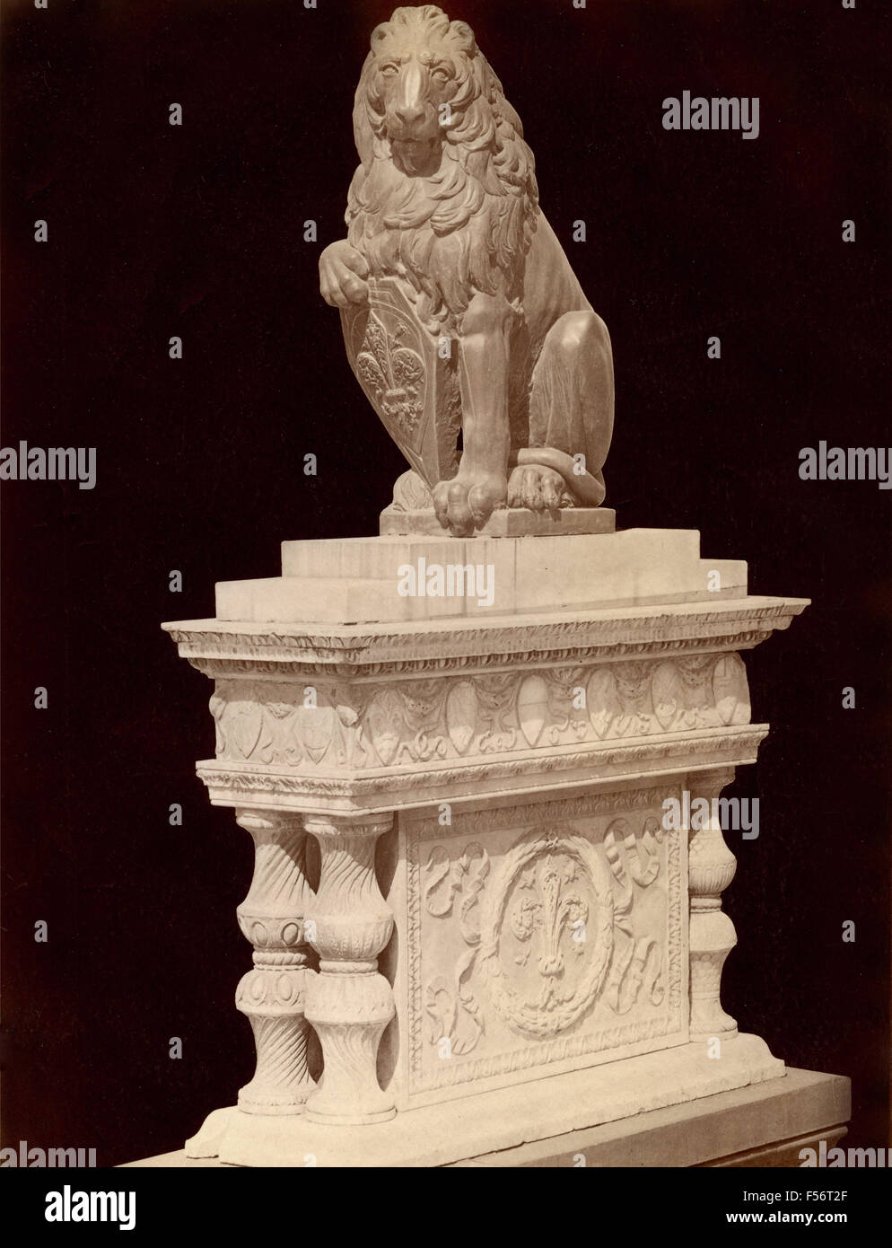 Leo dijo el Marzocco, reproducción de la piedra original de Donatello, Florencia, Italia. Foto de stock